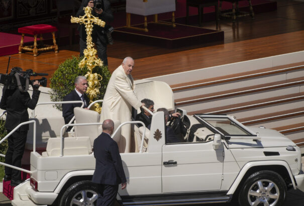 Két év után Ferenc pápa ismét a Szent Péter téren mutatta be a virágvasárnapi szentmisét