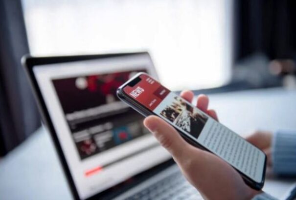 A parlament három hónappal meghosszabbíthatja a konspirációs weboldalak lekapcsolásának lehetőségét