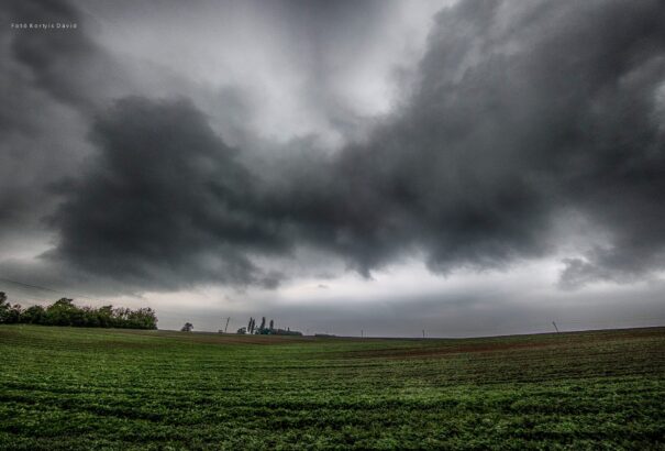 Borongós, esős időnk lesz április első napján