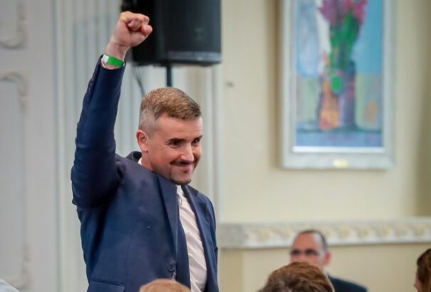 Újraválasztották Jakab Pétert a Jobbik elnökének