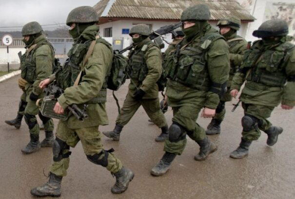 A halott ellenségnek nem jár kegyelem? – Z betűt raktak ki négy orosz katona holttestéből az ukránok