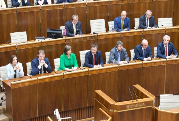 A parlament határozatban ítélte el az Ukrajna elleni orosz agressziót