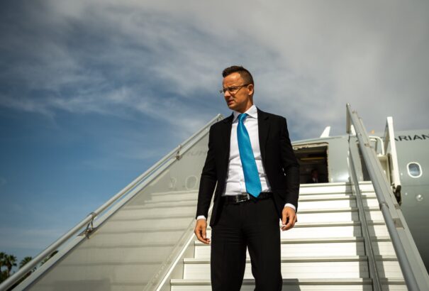 Szijjártó: minden magyar gyermeknek biztosítani kell az anyanyelvi képzést a Kárpát-medencében