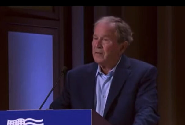 Nem csak Bidennek megy, Bush is beégette magát egy szerencsétlen elszólással