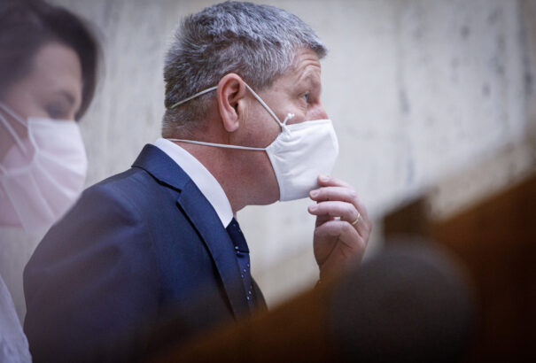 Úgy tűnik, az egészségügyi tárca még nem vonta vissza a nemváltásra vonatkozó irányelvet