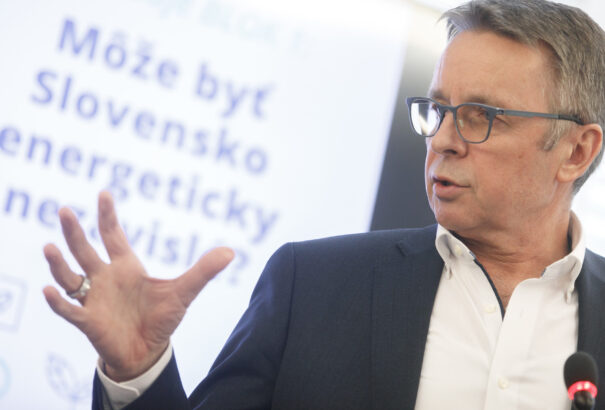 Ivan Mikloš tagja lesz az Ukrajna újjáépítését koordináló tanácsnak