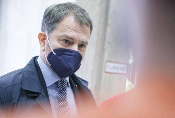 A családtámogatási csomag miatt esett egymásnak Matovič és Bárdy a Facebookon