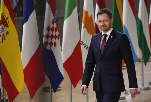 Heger meghívta Orbánt, csatlakozzon ahhoz a kompromisszumhoz, amit épp Magyarország harcolt ki