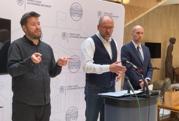 Sulík a Putyinnal szembeni szankciók alóli kivételekről: Szégyentelen, inkorrekt és hazug dolog együtt említeni Szlovákiát Magyarországgal