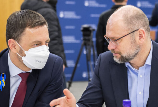 Az SaS szerint a koalíció jövője Heger kormányfő kezében van