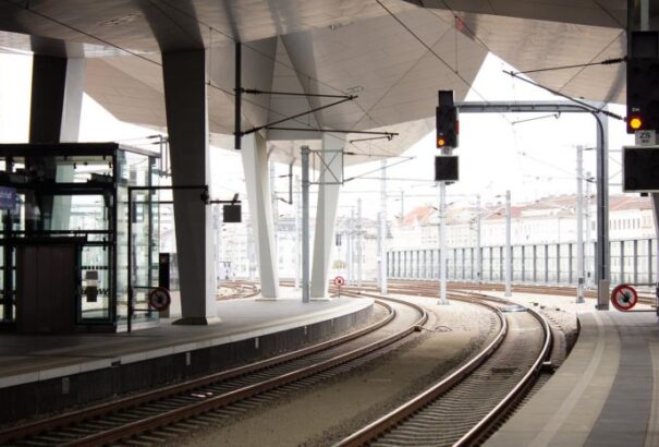 Két hétig nem jár a vonat Pozsony és Bécs között a marcheggi vonalon