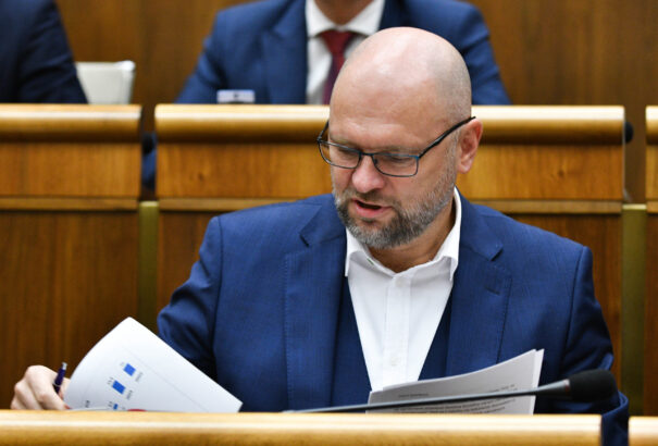 Brutálisan elszáll a gáz ára, a villanyáram ígért befagyasztására sincs még garancia