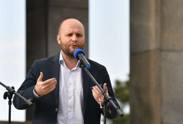 Naď: Az EU nagyon lassan adja oda a pénzt az Ukrajnát segítő országoknak