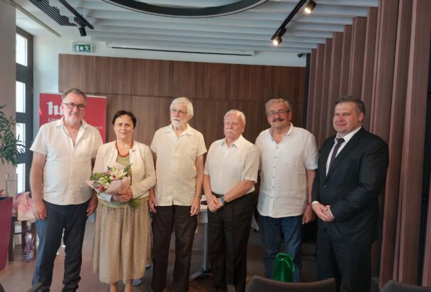 Az egyetemes magyar kultúra elszakíthatatlan részei – Jubiláns írótársakat köszöntött az SZMÍT