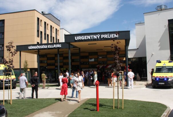 Átadták Komáromban a kórház új sürgősségi osztályát