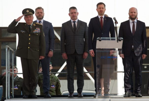 Szlovákia több mint 21 millió euró értékben adományoz hadianyagot Ukrajnának