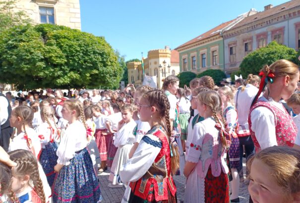 Az Összetartozás Tánca meglétünk örömét szimbolizálta a Felvidék fővárosában, Komáromban
