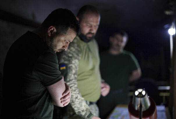 Zelenszkij: az ukrán katonák súlyos túlerővel találkoznak Szeverodonyeckben