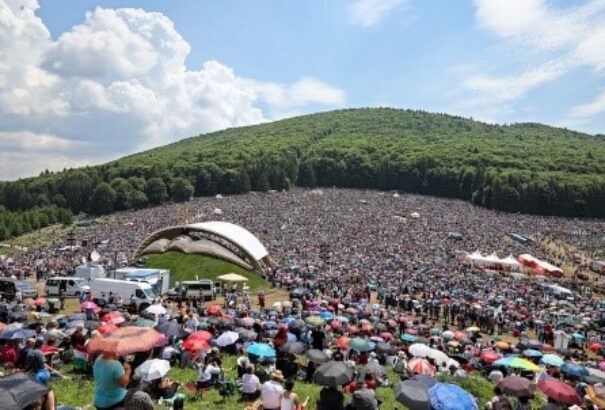 Csütörtök hajnalban indul a Boldogasszony zarándokvonat Budapestről a csíksomlyói pünkösdi búcsúba