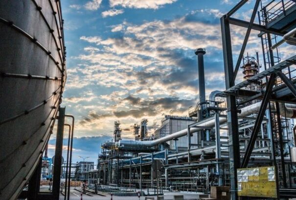 Üzemanyagsokk: Beadhatja a kulcsot az OMV Magyarországon, ebbe a szlovák piac is beleremeg