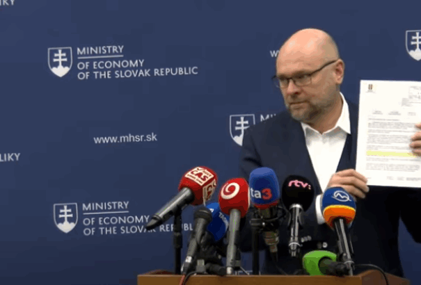 Sulík kvázi elismerte, hogy az ő hibájából fizet rá Szlovákia az olajembargóra. Már csak egy valódi kérdés maradt