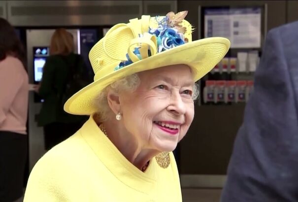 Mindenki a királynőt akarja látni Londonban