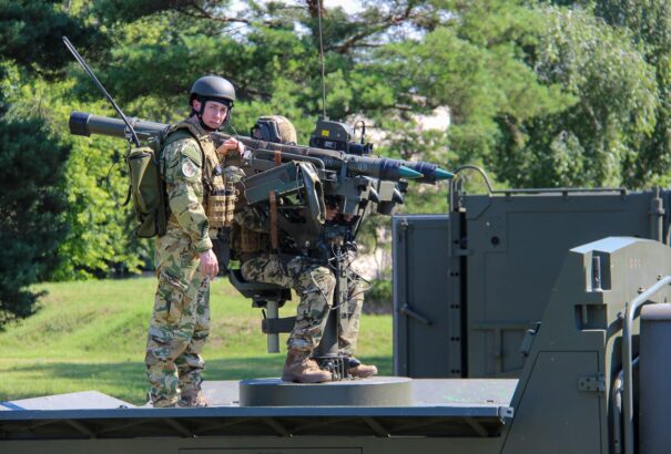 A magyar honvédelmi miniszter utasítást adott a haderő készenlétének fokozására