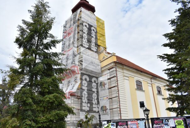 Magyarország jóvoltából szépen halad a rimaszombati katolikus templom felújítása – Képgalériával