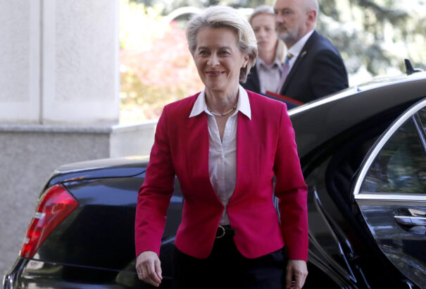 Bíróság elé viszi a magyar „gyermekvédelmi” törvényt és a Klubrádió ügyét az Európai Bizottság