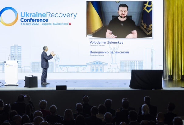 Zelenszkij: Ukrajna újjáépítése az egész demokratikus világ közös feladata