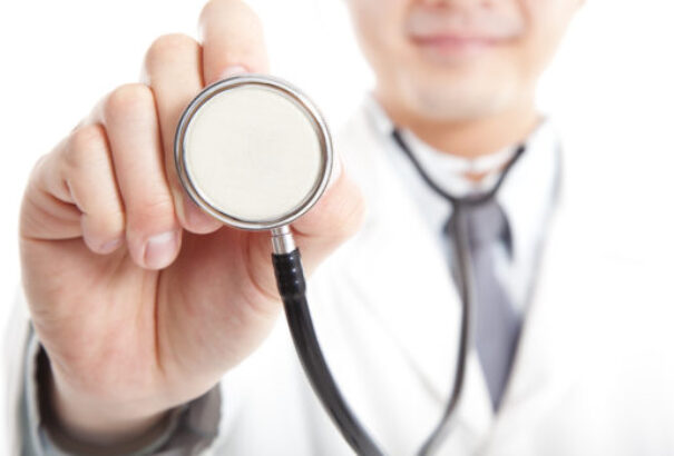 Egészségügyi Felügyelet: Szét kellene választani az egészségügyi ellátást ingyenes standardra és fizetősre