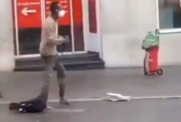 Nem kerül börtönbe a 12 embert megkéselő ámokfutó