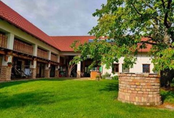 Még lehet jelentkezni a Fiatal Írók Táborába