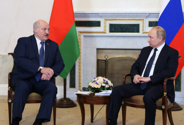 Putyin és Lukasenka megbeszélték, hogyan lépjenek fel Litvánia ellen