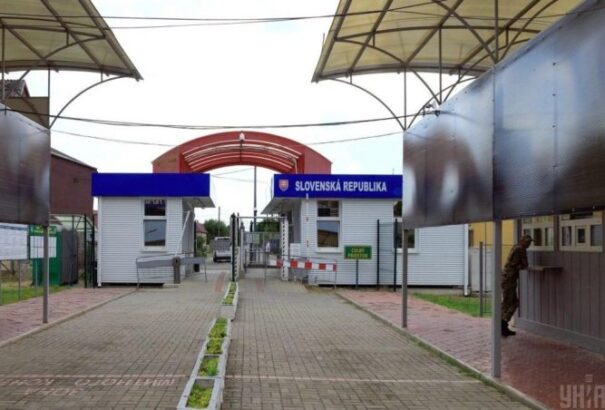 Pénteken csaknem 3400 ukrán érkezett Szlovákiába