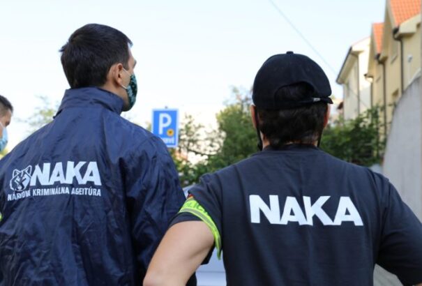 Nagyértékű restitúciós csalás miatt foglalt le 73 telket a NAKA