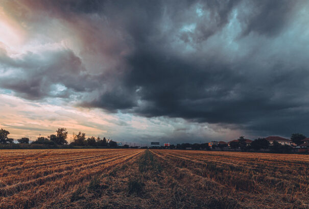 Enyhül a forróság. Felhős, csapadékos idő várható a hét utolsó napján