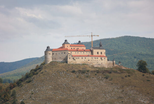 Több mint 20,6 millió euróból újítják fel a krasznahorkai várat