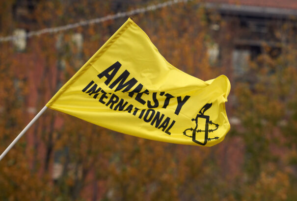 Lemondott posztjáról az Amnesty International ukrajnai igazgatója, miután az AI bírálta az ukrán fegyveres erőket