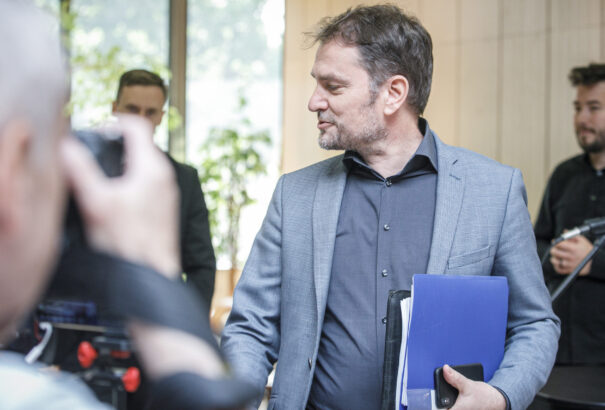 Matovič leváltást kezdeményeznék a Republika képviselői