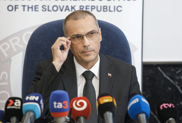 A főügyész nem hajlandó feloszlatni az ĽSNS-t, Kolíková elégedetlen