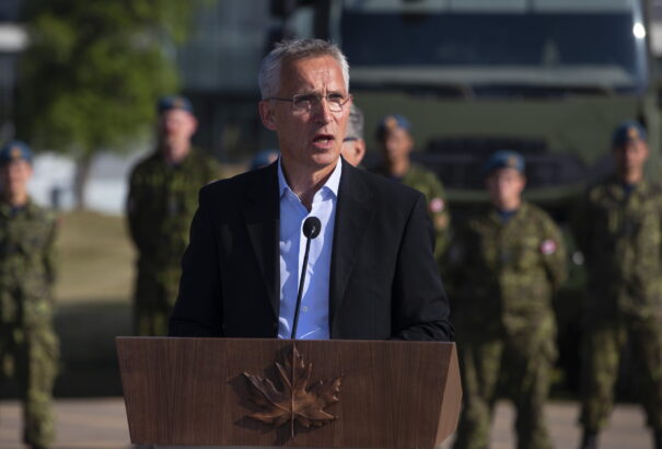 Stoltenberg: A NATO megerősíti jelenlétét az Északi-sarkvidéken