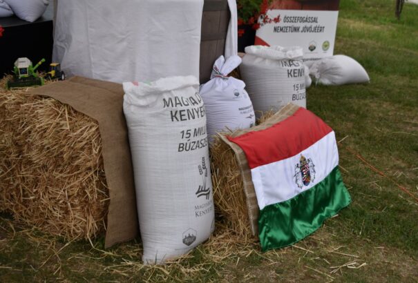 Magyarok kenyere – Felvidéki Búzaösszeöntés Sajószentkirályon