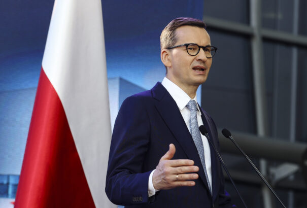 Morawiecki keményen nekiment Európa vezető hatalmainak, Brüsszelnek és az eurónak is
