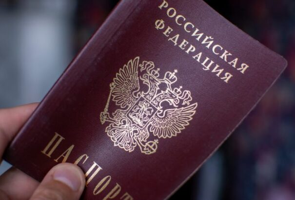 Az EU az Oroszországgal fennálló vízumkönnyítési megállapodás teljes felfüggesztéséről döntött