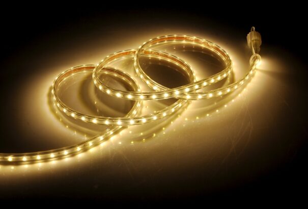 Így történik a LED profil felszerelése