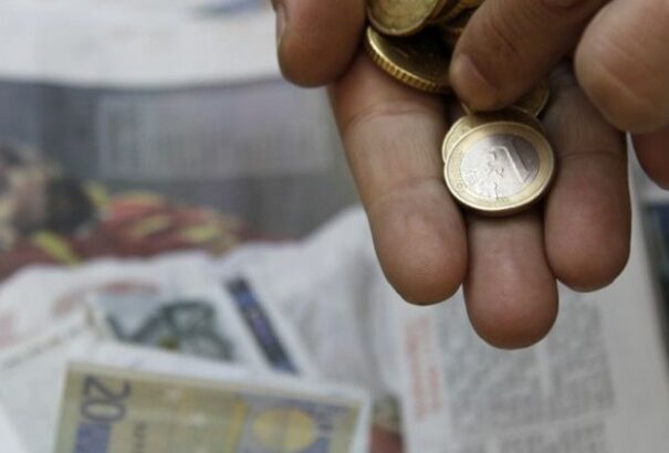 Felmérés: Az ország lakosságának többsége tart a drágulástól