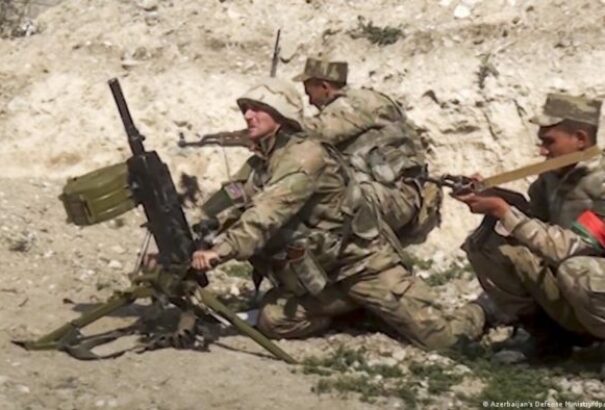 Kiújultak a harcok Hegyi-Karabahban – több mint százan meghaltak