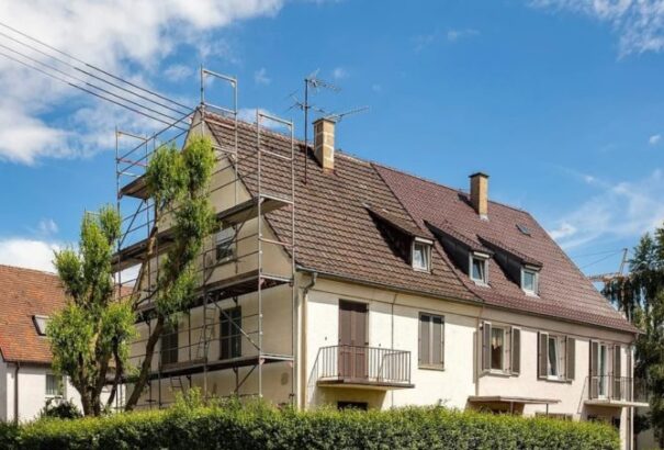 A kormány 500 millió eurót szán a régi építésű házak felújítására