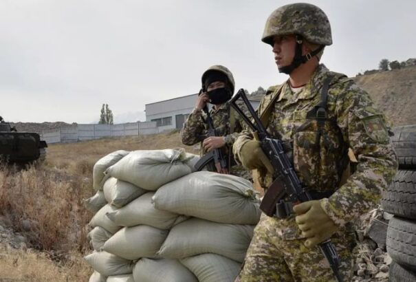 Kirgizisztán és Tádzsikisztán egymást vádolják a tűzszünet megsértésével